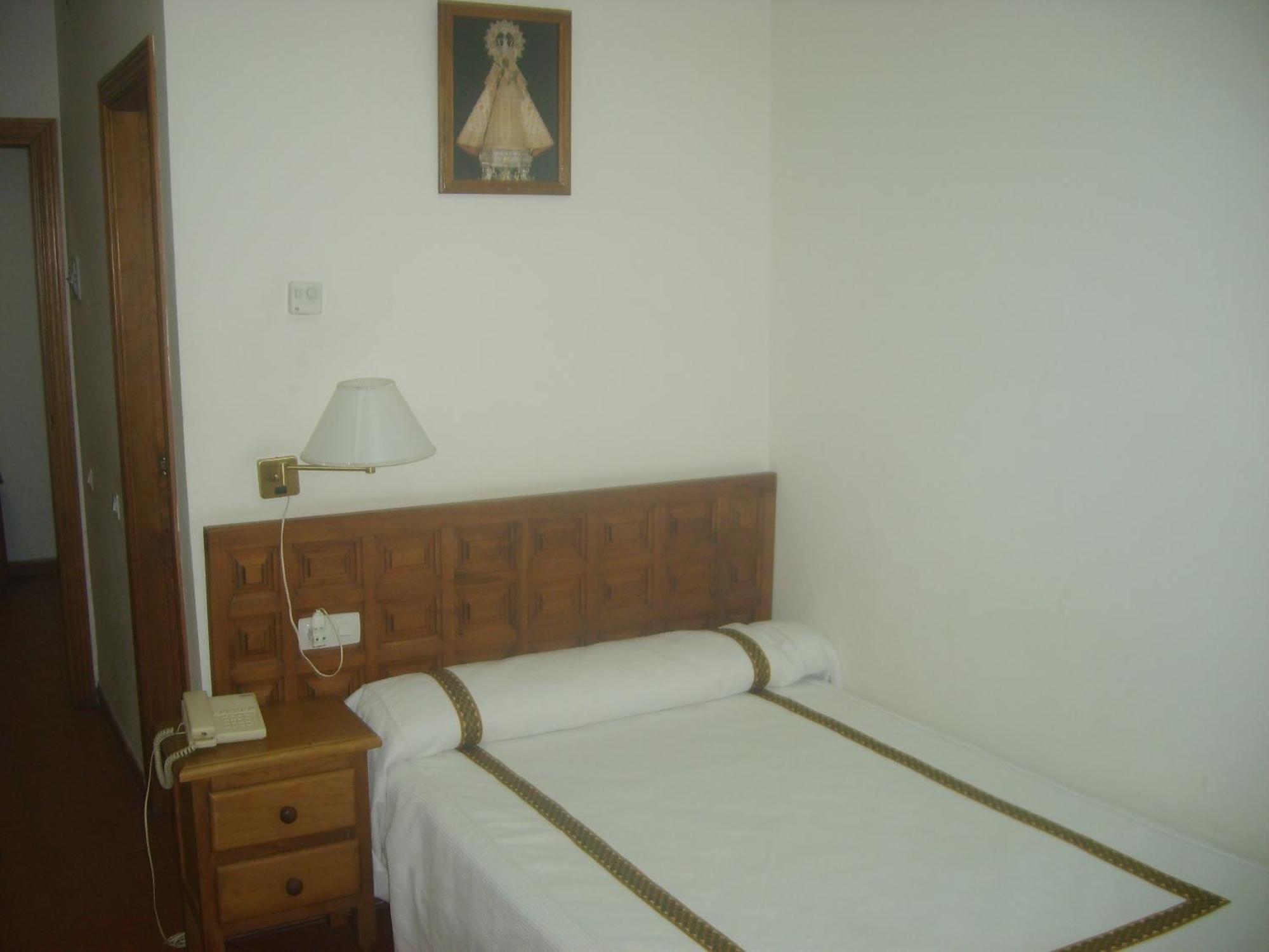 Hotel Hispanidad Guadalupe  Esterno foto